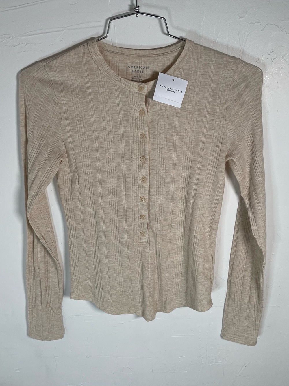 NWT American Eagle Ribbed Long Sleeve Henley Fitted Tee Shirt Oatmeal Cream